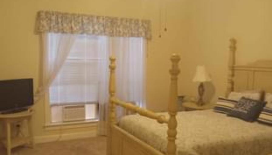 Private room to rent in share house Long Beach, Mis...