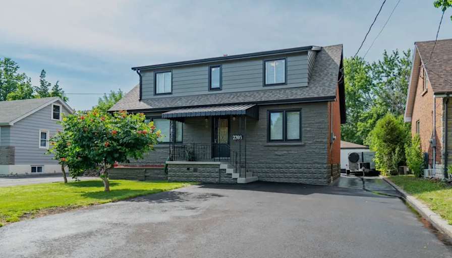 Photo of Salman's room