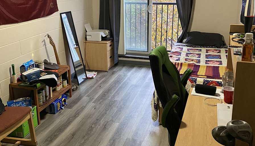 Chelsey Sinkins's room