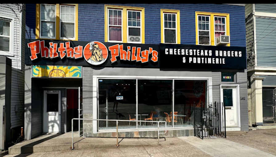 JDE Property Management Inc.'s room