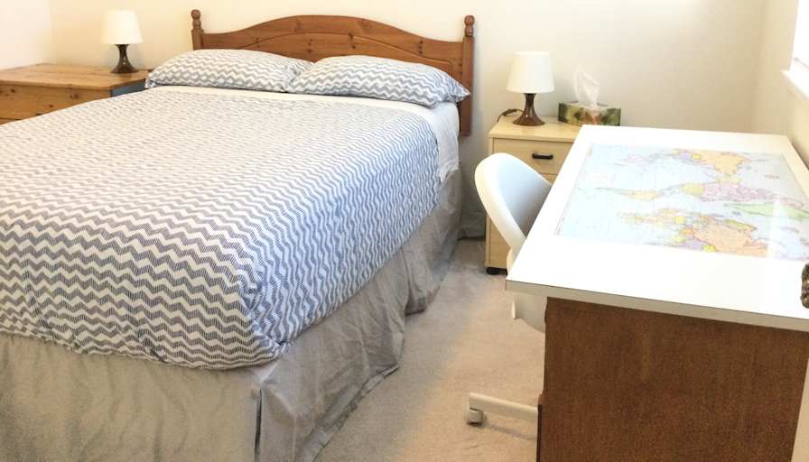 Cléo and Carl's room