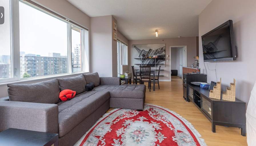 Anika Bahadur's room