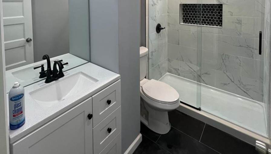 Private room to rent in share house Plymouth Street...