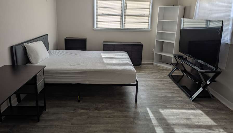 Photo of housearchnc's room