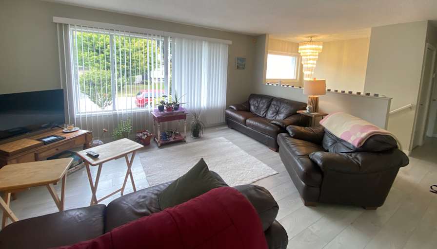 Emerald House's room