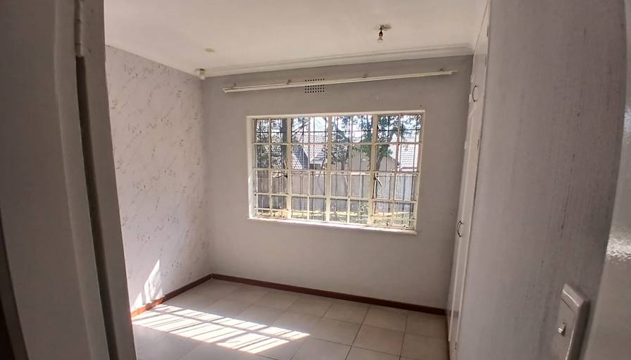 Photo of Chris Borerwe's room