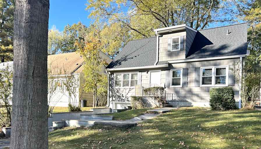 Private room to rent in share house Livingston, New...