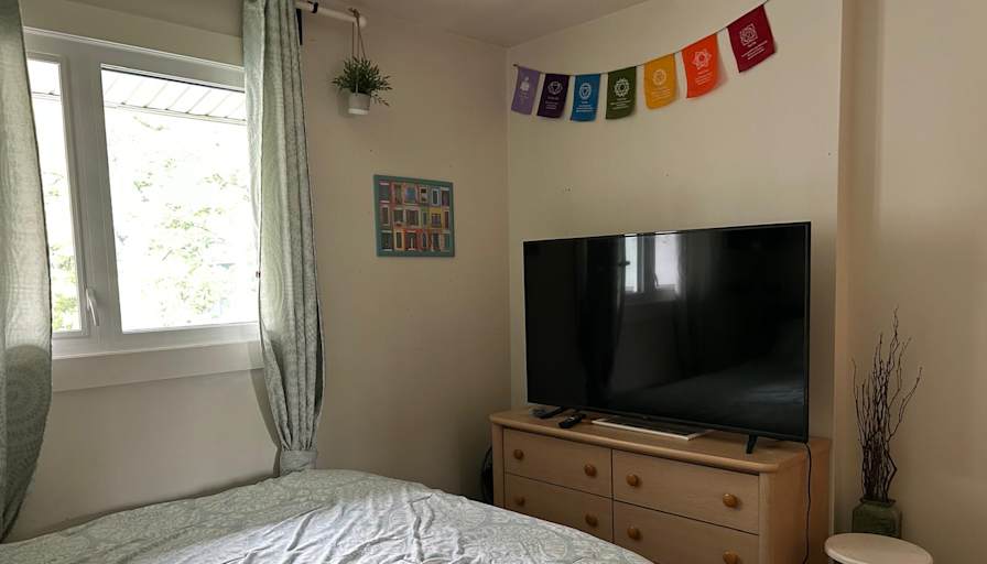 Jacquie Holmes's room