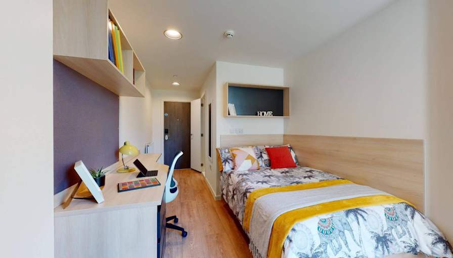Photo of Kevin Gordon Robles's room