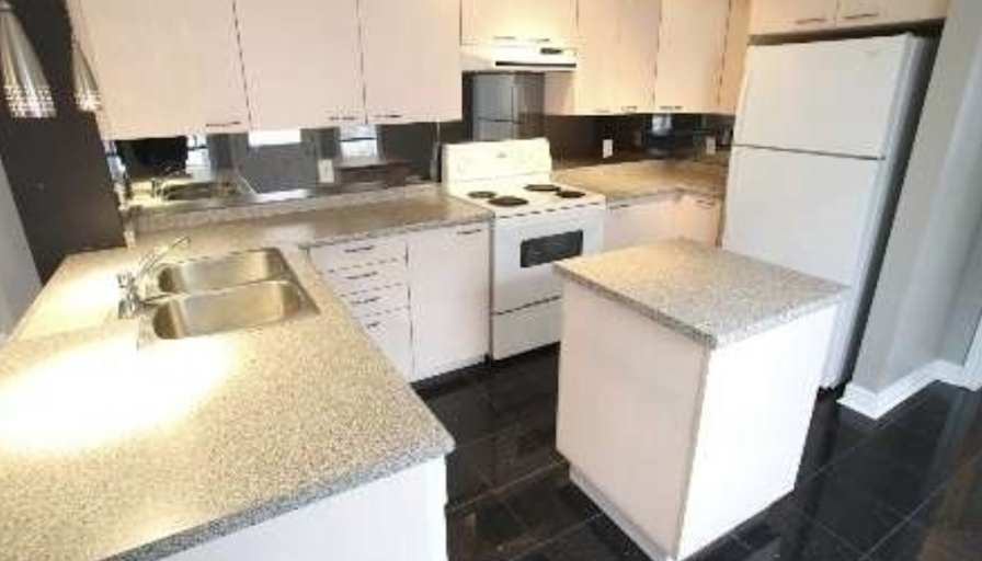 Rahkin Kassam's room