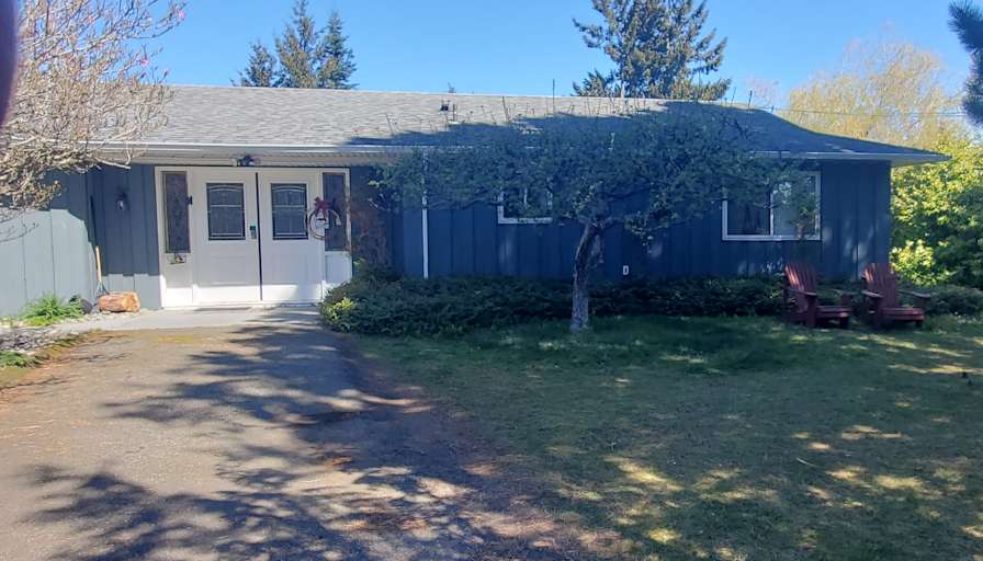 ANNE ROBINSON's room