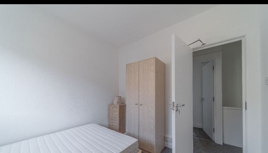 Photo of Joseph justin's room