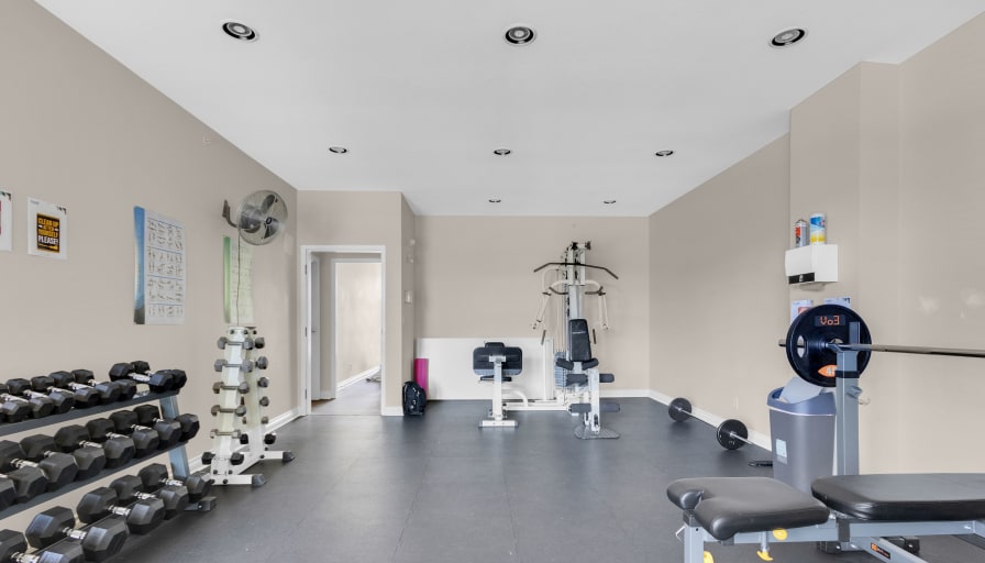 Photo of Fluer Muesco Reyes's room