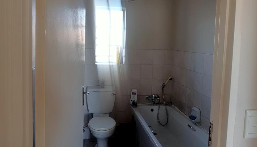 Photo of Johnny Mokhine's room