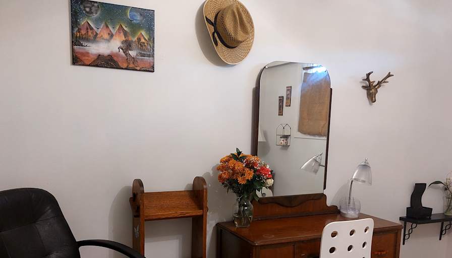 Gare and Debra  Dare's room