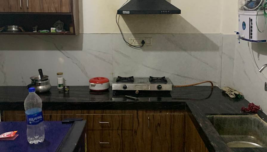 Photo of Chakrawarti's room