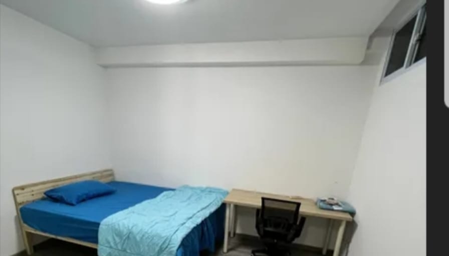 Photo of eddy cheng's room