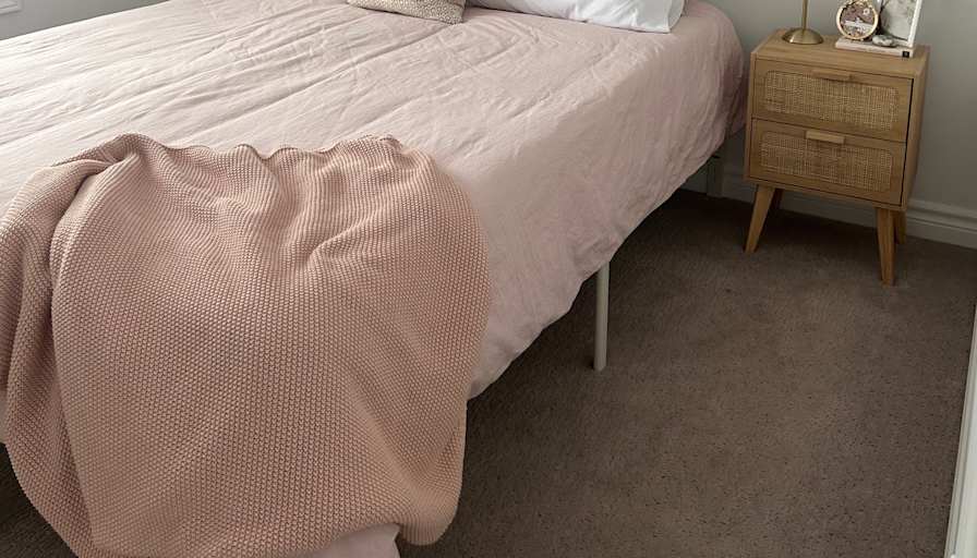 Amanda Jane Modaragamage's room