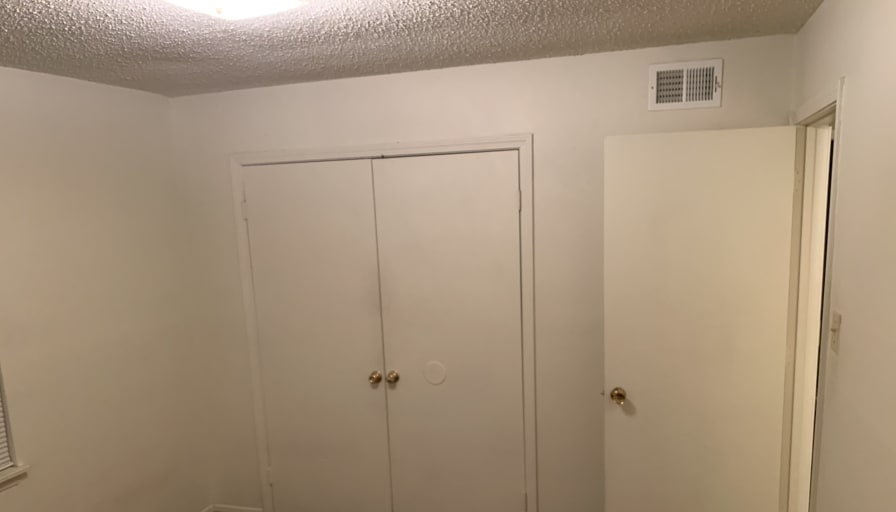 Photo of L.B.'s room