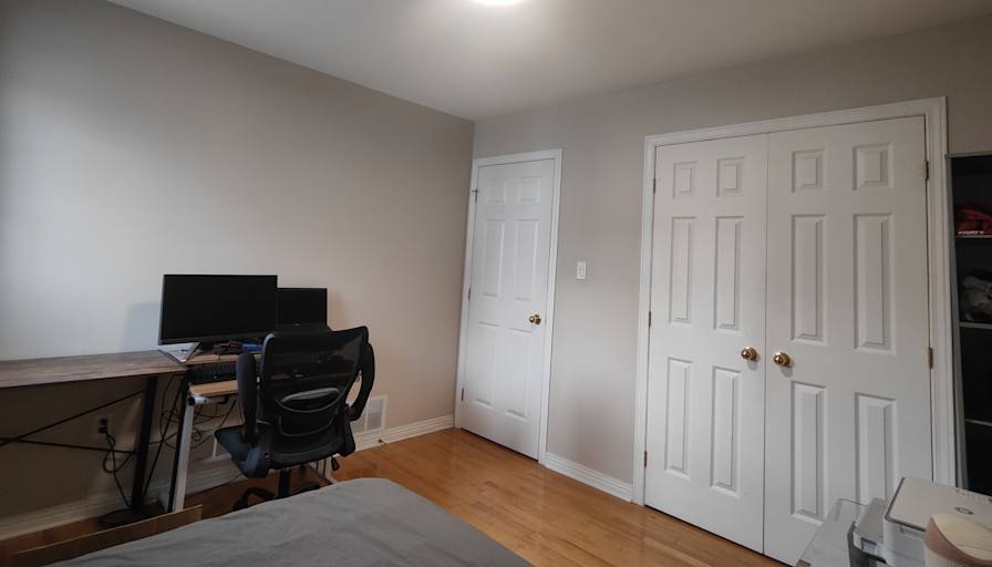 Andy How Hok Hium's room