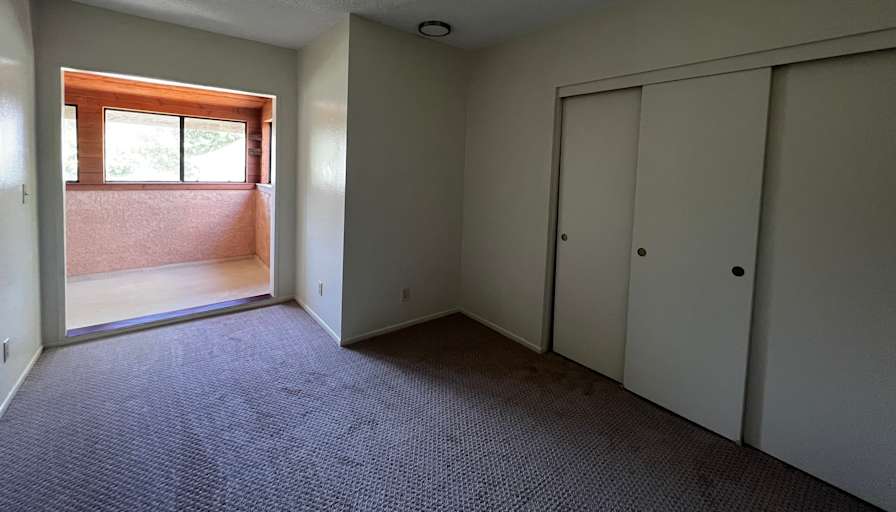 Private room to rent in share house Claremont, Cali...