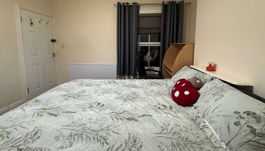 Photo of Julian's room