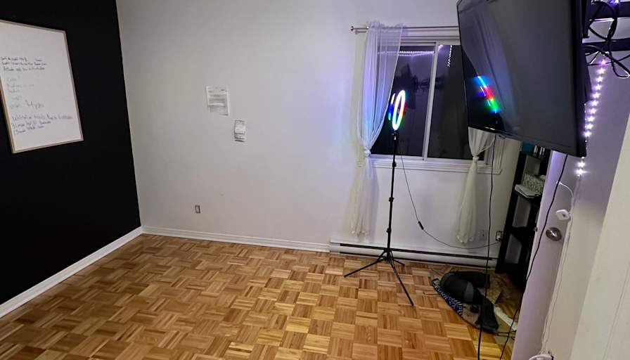 Paulandley naider's room