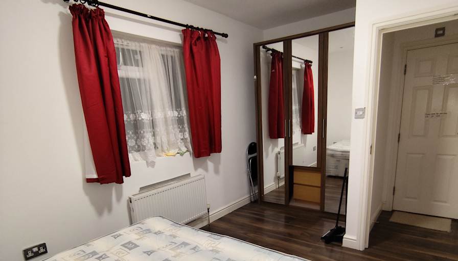 Photo of SAMEERA RATHNAYAKE's room
