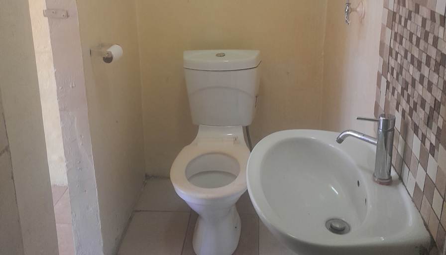 Photo of FAYZEL's room