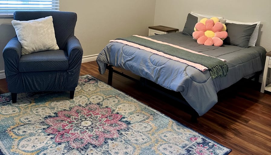Photo of furnished room  (Garey Ave and Foothill Blvd)'s room