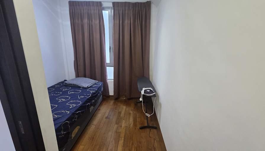 Photo of Capt. Akee's room