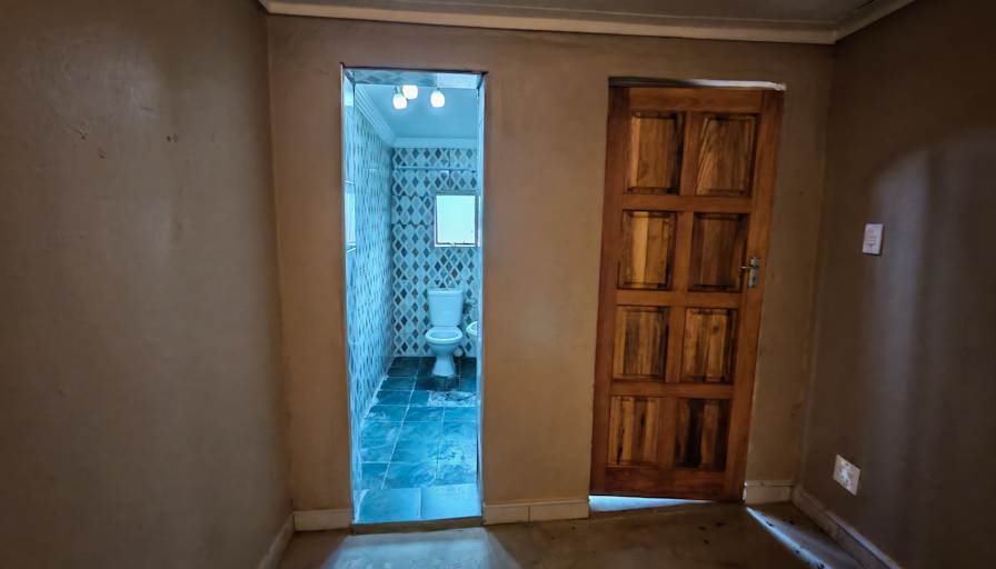 Photo of mbeki's home's room