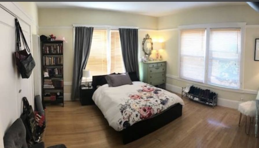 Photo of CAITLIN 's room