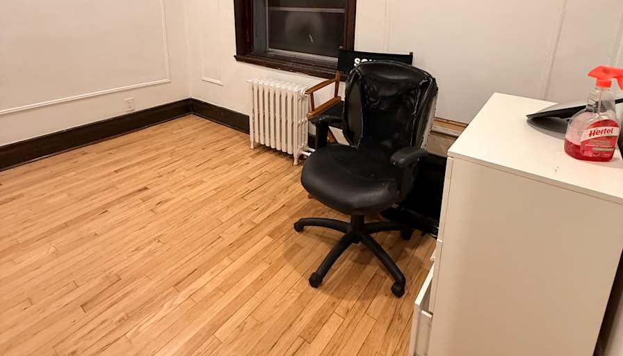 Satansia Musunga's room