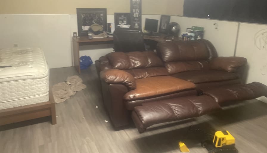 Kinsley Pearen's room