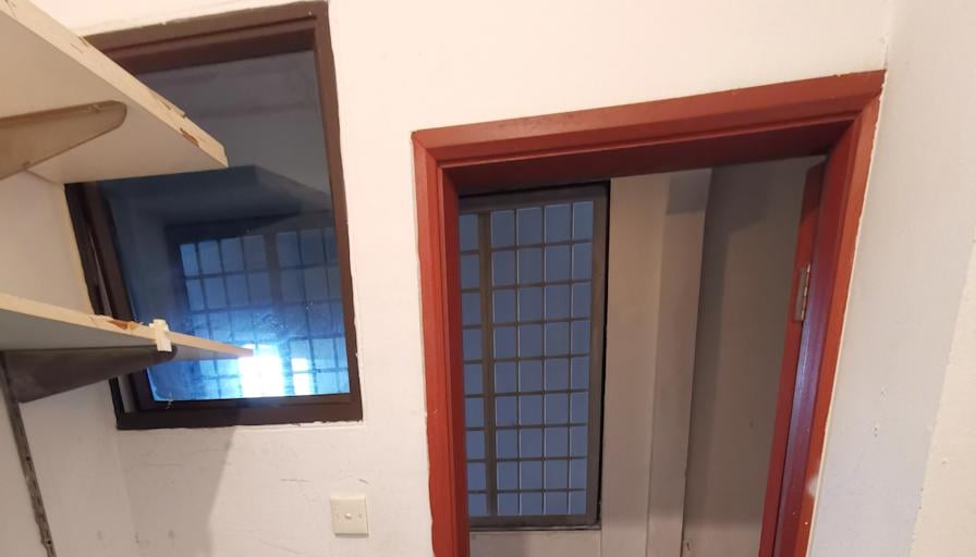 Photo of Customer Enquiry's room