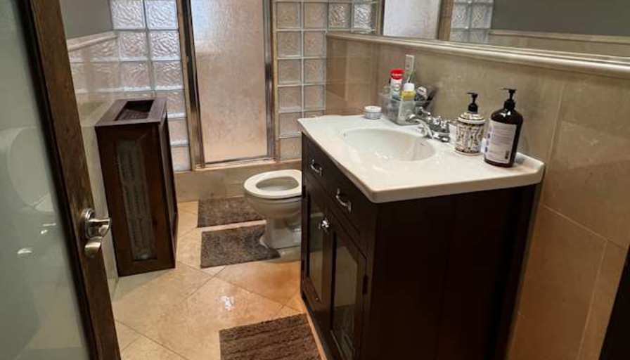 Lindy Johnston's room