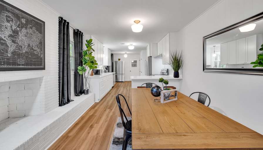 Photo of lifedoorrentals's room