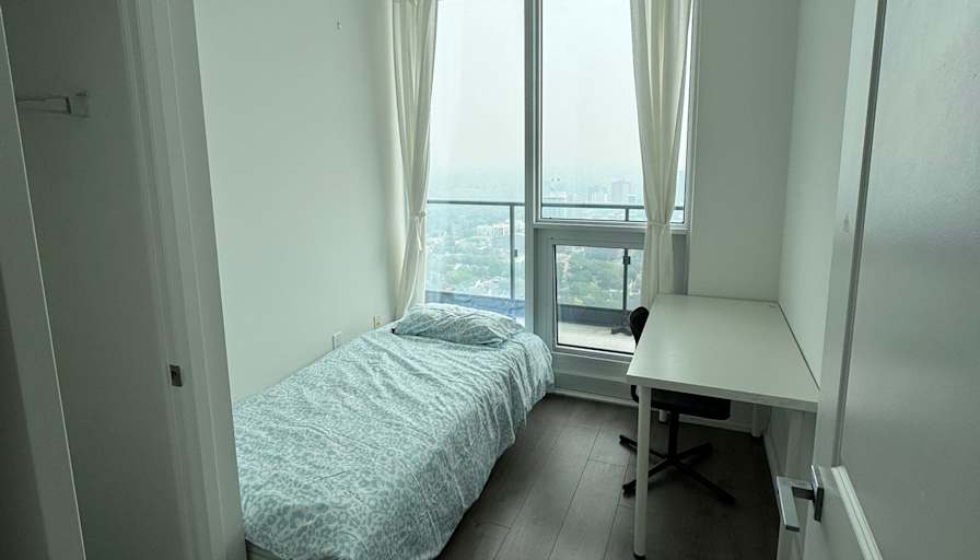 HT GLOBAL HOUSING's room