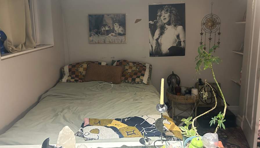 Kayla Violet Browning's room