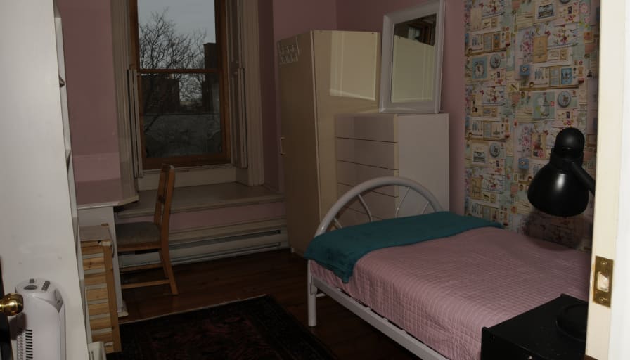 Photo of Samaa's room