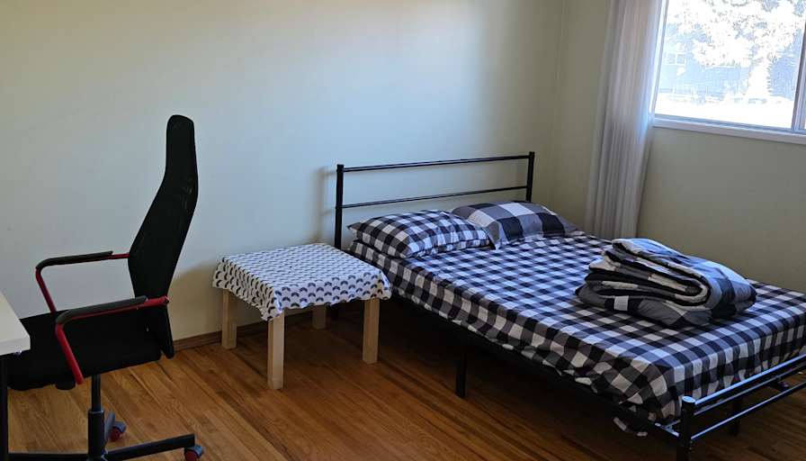 Photo of Forman Crescent's room