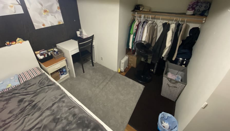Photo of Hero's room
