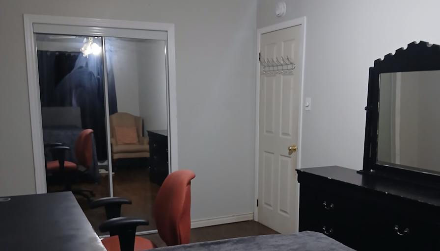 Shevon thomad's room