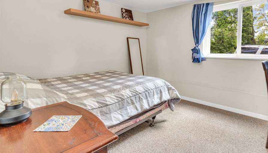 Tom (Langara Share House)'s room