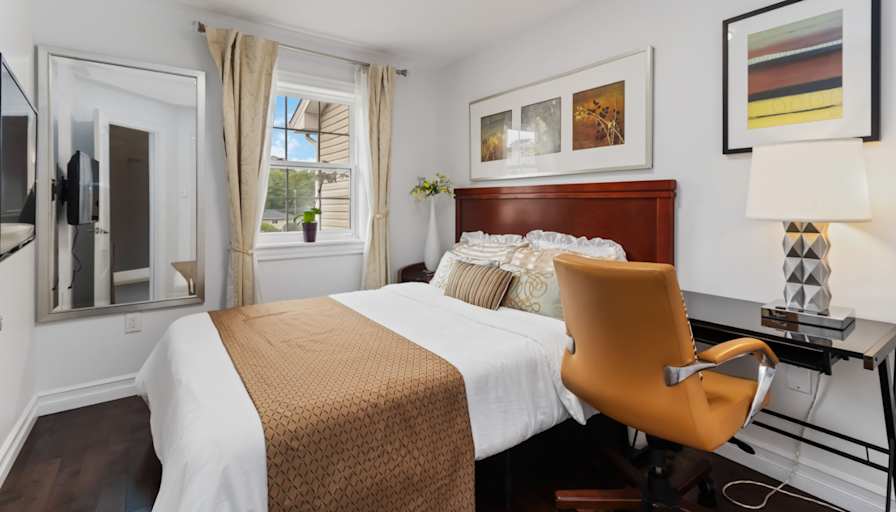 Xiaoye ( Zoe)'s room