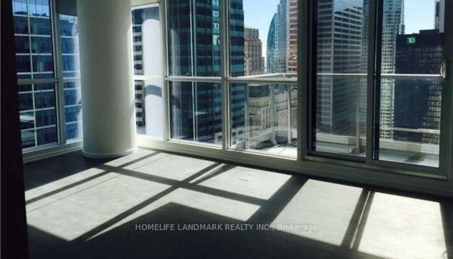 Campo Real Estate's room