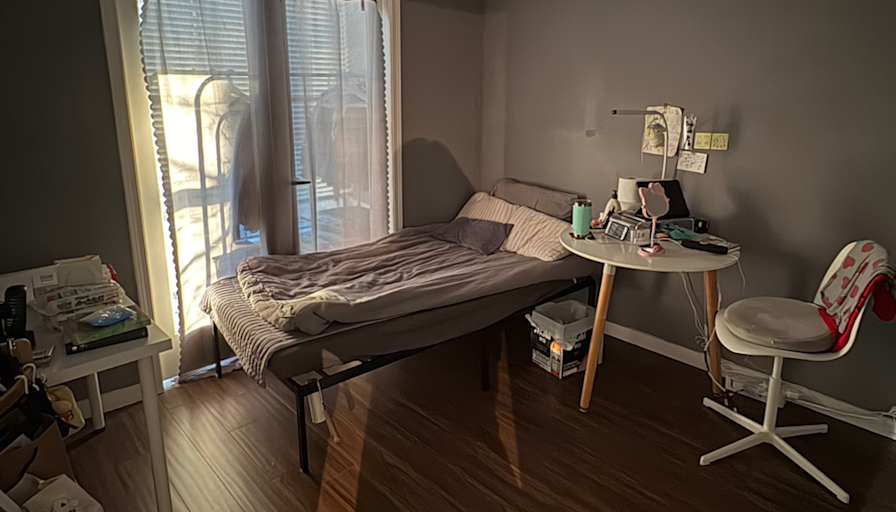 Soo's room
