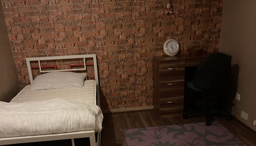 Photo of Fouzia farooqui's room