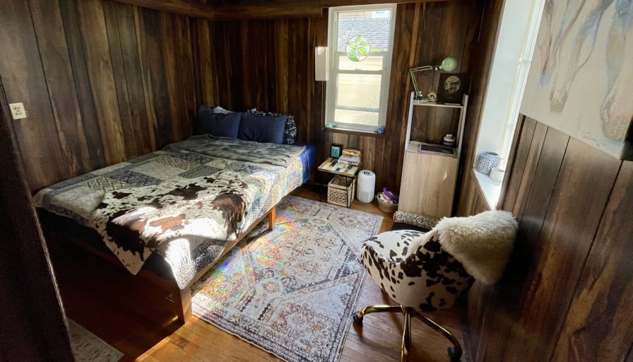 Photo of MD's room